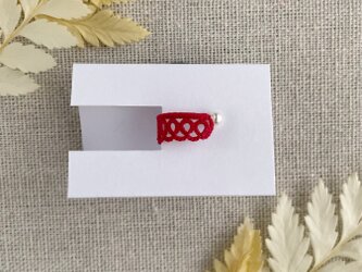 レースのイヤカフ simple 赤 | tatting laceの画像