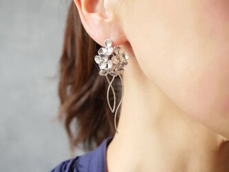 花束ピアス（片耳）シルバー　紫陽花の画像