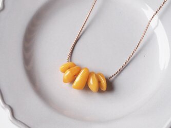 とうもろこしのネックレス/琥珀/アンバー/シルク/K14GFの画像
