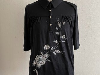 黒のニットシャツの画像