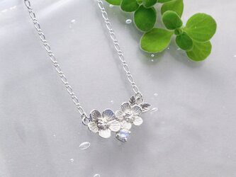 SV 2つお花のネックレス（ロイヤルブルームーンストーン） 2311の画像