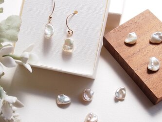 バロックパールのシンプルピアス（14kgf）／イヤリングの画像
