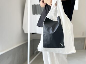 リサイクルポリエステル　Nプリント&メッシュポケット付　ショッピングバッグ【ホワイト】の画像