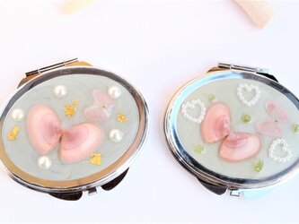 大桃の花貝×桜貝 蝶々　コンパクトミラーの画像