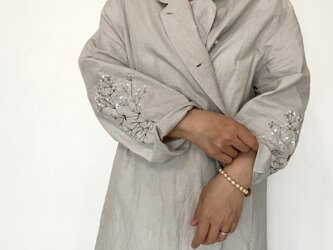 カスミソウ刺繍ライトコート -light gray- 梅雨寒軽量アウターの画像