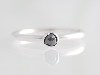 【純銀】花つぼみの指輪 ブラックダイヤモンド〈約8号〉の画像