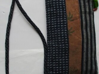６４２９　男絣と柿渋染で作ったポシェット　＃送料無料の画像