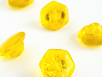 （3個）チェコ製 ヴィンテージガラスボタン　六角形 黄色の画像
