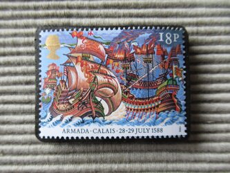 イギリス1988年　切手ブローチ 8072の画像