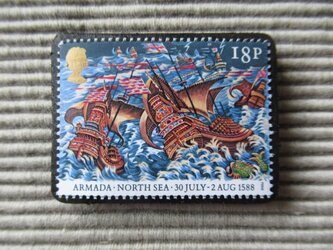 イギリス1988年　切手ブローチ 8073の画像