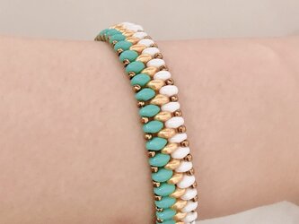 ビーズブレスレットの画像