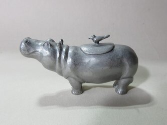 上向河馬の蓋物の画像
