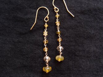 送料無料【K14gf】Mixed stone earrings／Yellow ロングピアスの画像