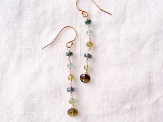 送料無料【K14gf・受注制作】Mixed stone earrings／Green ロングピアスの画像