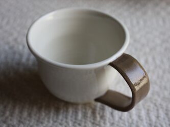 チューリップ型のツートーンコーヒーカップ＃１の画像