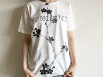 ロゴプリント/手描き絵付けTシャツ/桜の大木/S・M・Lの画像