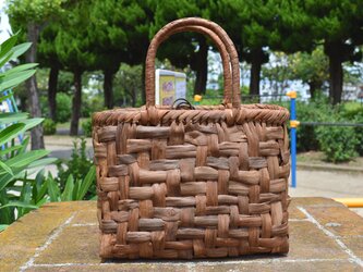 山葡萄(やまぶどう)籠バッグ | 太め網代編み| 巾着と中布付き |(約)25cm×奥行10cm×高さ20cmの画像