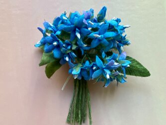 布花 ブルースターのコサージュ inSの画像