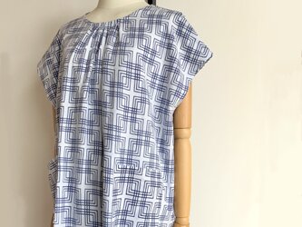 襟ぐりタック入り　ワンピース【送料無料】浴衣リメイク　フレンチスリーブ　ブルーの画像