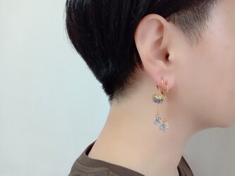 小さなくらげのイヤリングの画像
