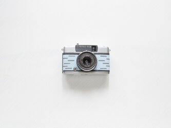 小型フィルムカメラ・OLYMPUS PEN-EE2-light blue scenery-の画像