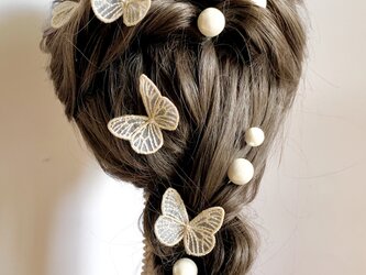 蝶々の飾り　ヘッドドレス　髪飾り　ウェディングの画像