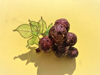 糸玉のブドウのブローチ３（クリップ付きブローチ）の画像