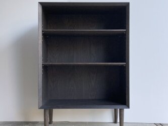 本棚　ブックシェルフ　シンプルなデザイン　鉄染め蜜蝋仕上げ　幅70cmの画像
