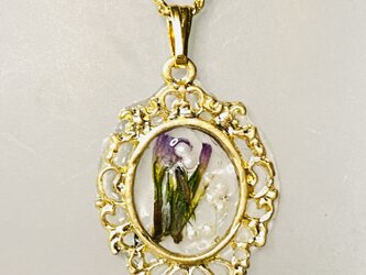 【ネックレス】ＵＶレジン☆花・オーバル枠飾り・ラベンダー・金♪の画像