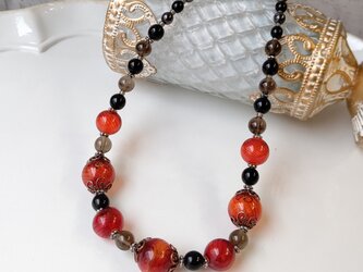 【necklace】赤と黒のアンティーク調ネックレスの画像