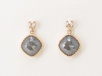 Charcoal Grey Diamond Drop Earringsの画像