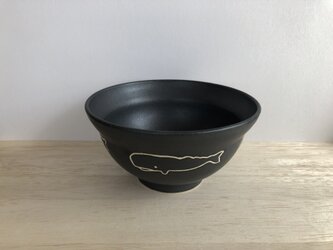 丼鉢（マッコウクジラ）の画像