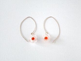 【イギリス製】ハンドメイド  フェルト入りガラス玉ピアス 折れフレーの画像