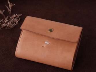 刺繍のある今いい財布　三つ折り　ミニ財布　ベージュ　綿毛の刺繍の画像