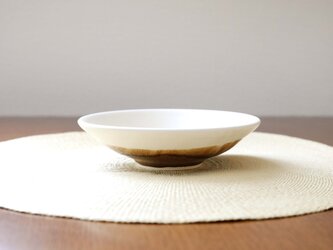 白茶の釉薬 平鉢の画像