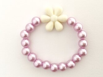 お花とパールのブレスレット　パープルの画像