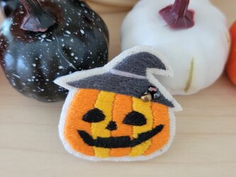 ジャックオーランタン刺繍ブローチ①【受注製作】の画像