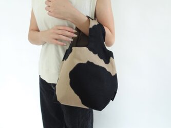 COWプリントキューブバッグ＜ブラウン系＞の画像