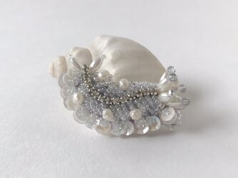 【ウミウシ】ブローチ ビーズ刺繍 海牛 SeaSlug(L54)の画像
