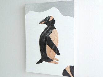 レザーのコラージュアート （ペンギン） A4サイズ 木製パネル 一点モノの画像