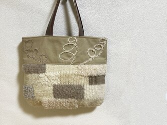 手編みパッチワークのクリーミーかばんの画像