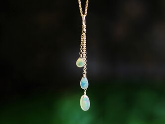 エチオピア産オパールの3粒ドロップネックレス　～Nymph