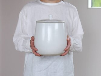 ぬか漬け容器に、梅干しの仕込み容器に【岐阜県多治見産】菱登製陶所さんのつくる、えんける道具店の甕（かめ）4リットルの画像