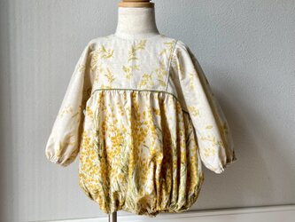 （９０ｃｍ）puffed sleeves romper／mOmen-t・mimosaの画像