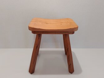 木製スツール　～座面がやさしい杉の木･座りやすい椅子～　の画像