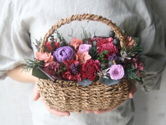 Flower basket Antique purple rose -wine red-の画像