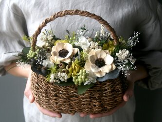 Flower basket pine flower white green-の画像