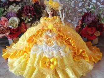 ベルサイユの薔薇 サンバーストイエローのロングトレーンドールドレス豪華4点セットの画像