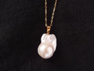 送料無料【small】バロックパール ネックレスチャーム【K14gf】fishtail ・baroque pearlの画像
