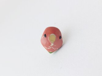 顔だけ コザクラインコ 漆ピンブローチの画像